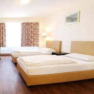 3* Vendégház Alpha - Frankfurt Station